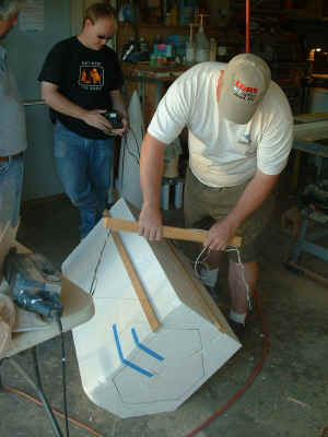 Illustration for article titled Rocket-Powered 21-Foot-Long X-Wing Model Actually Flies (Updated: Built-in R2-D2)